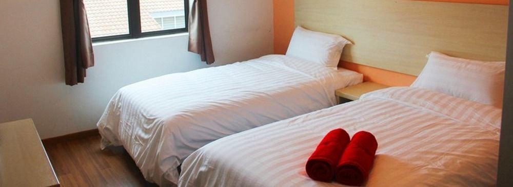 Oyo 1158 906 Airport Hotel Malacca Buitenkant foto