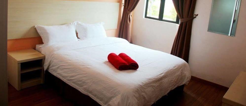 Oyo 1158 906 Airport Hotel Malacca Buitenkant foto