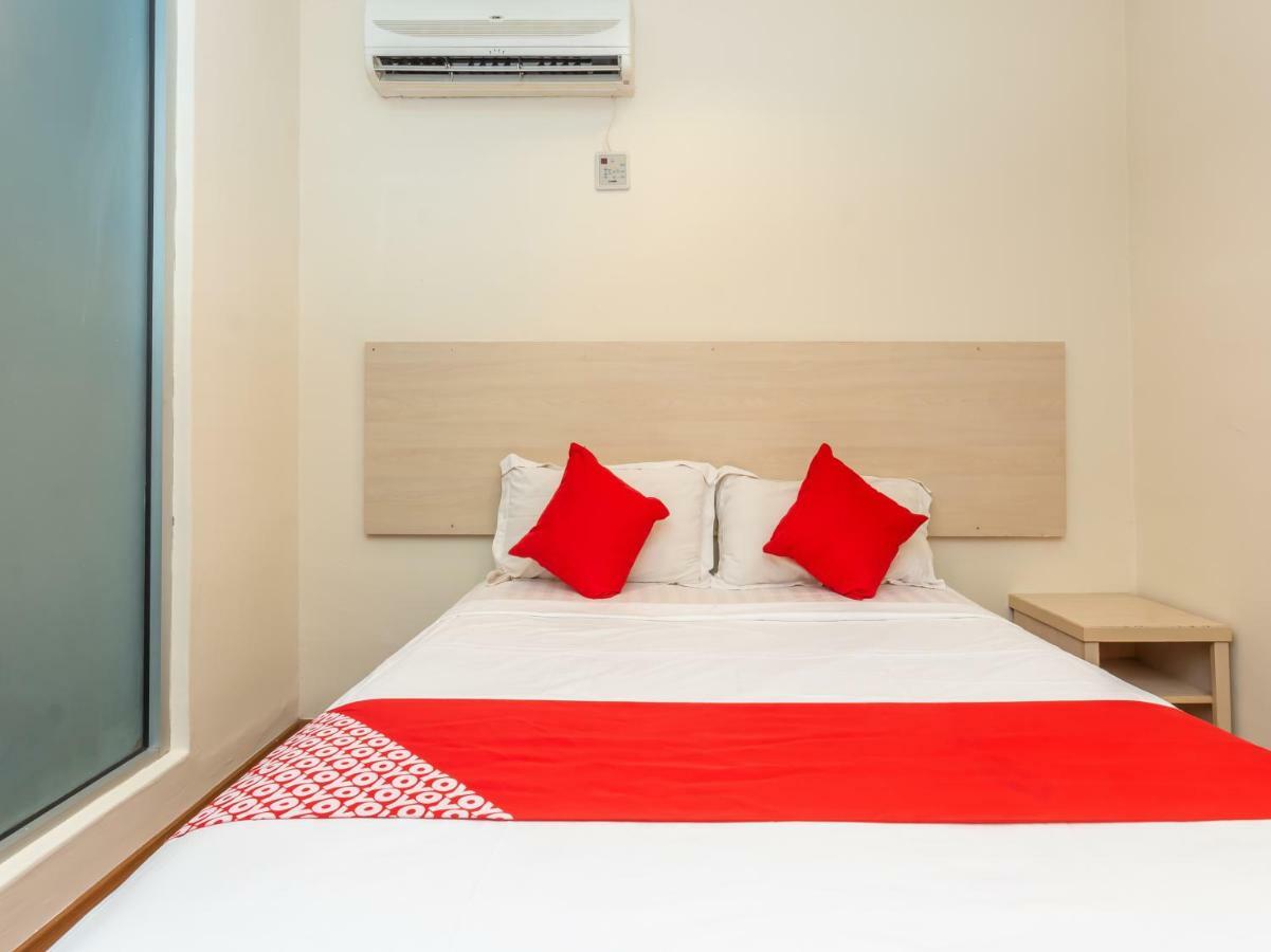 Oyo 1158 906 Airport Hotel Malacca Buitenkant foto