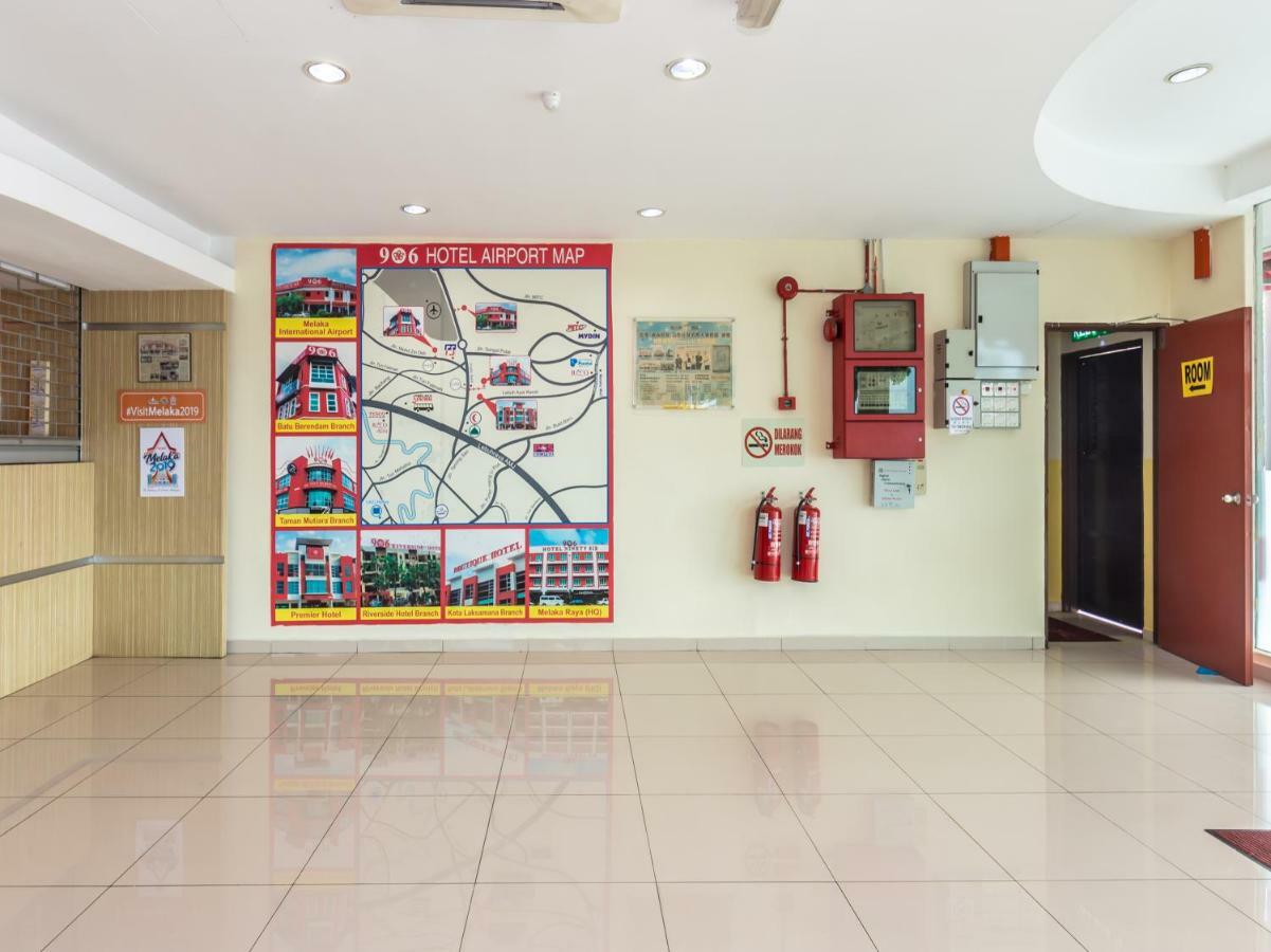 Oyo 1158 906 Airport Hotel Malacca Buitenkant foto