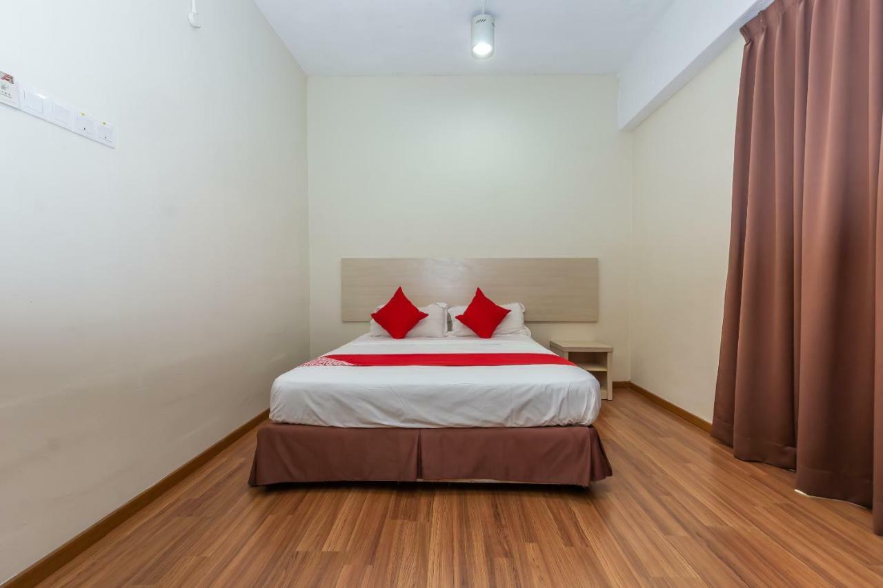 Oyo 1158 906 Airport Hotel Malacca Buitenkant foto