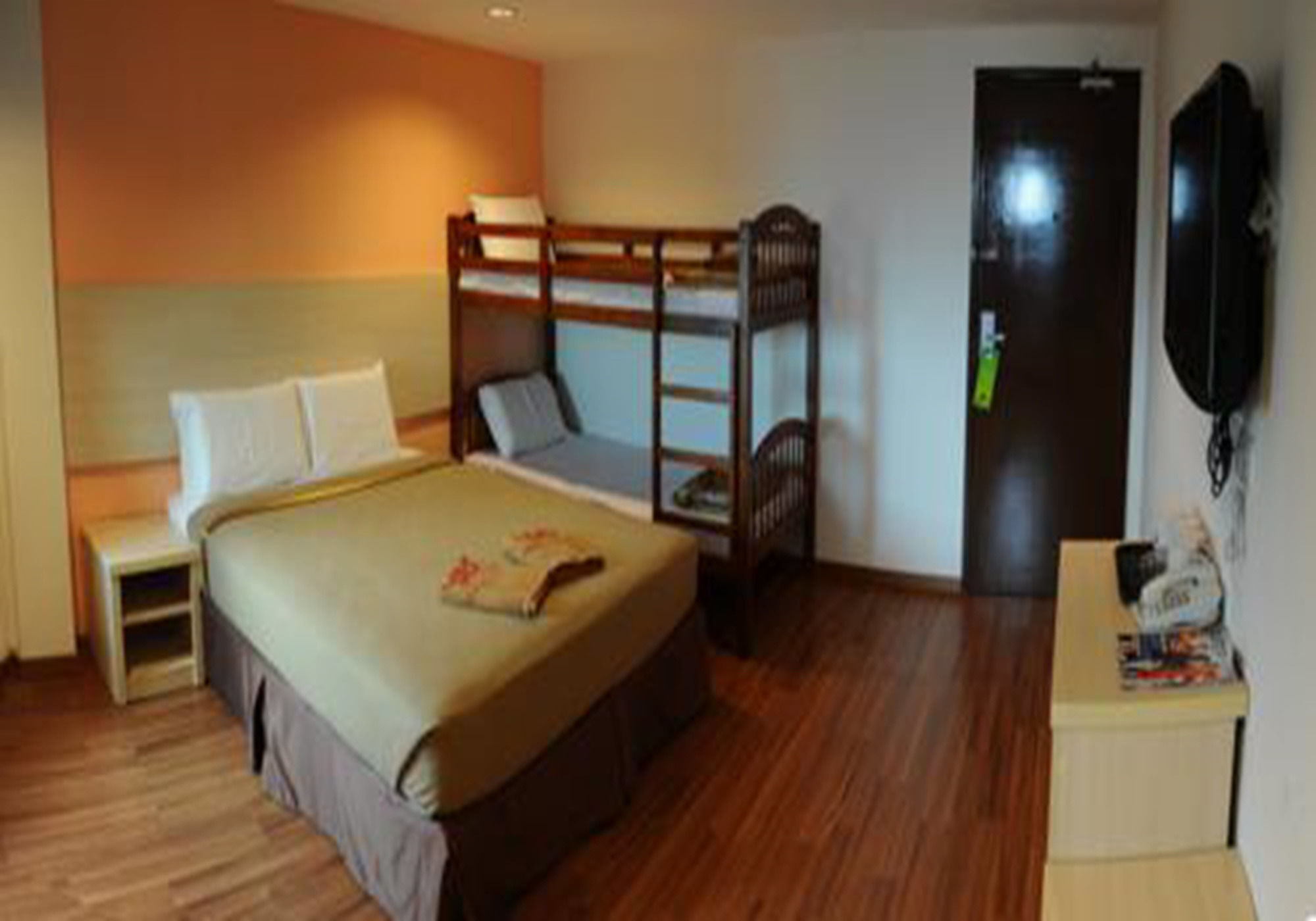 Oyo 1158 906 Airport Hotel Malacca Buitenkant foto