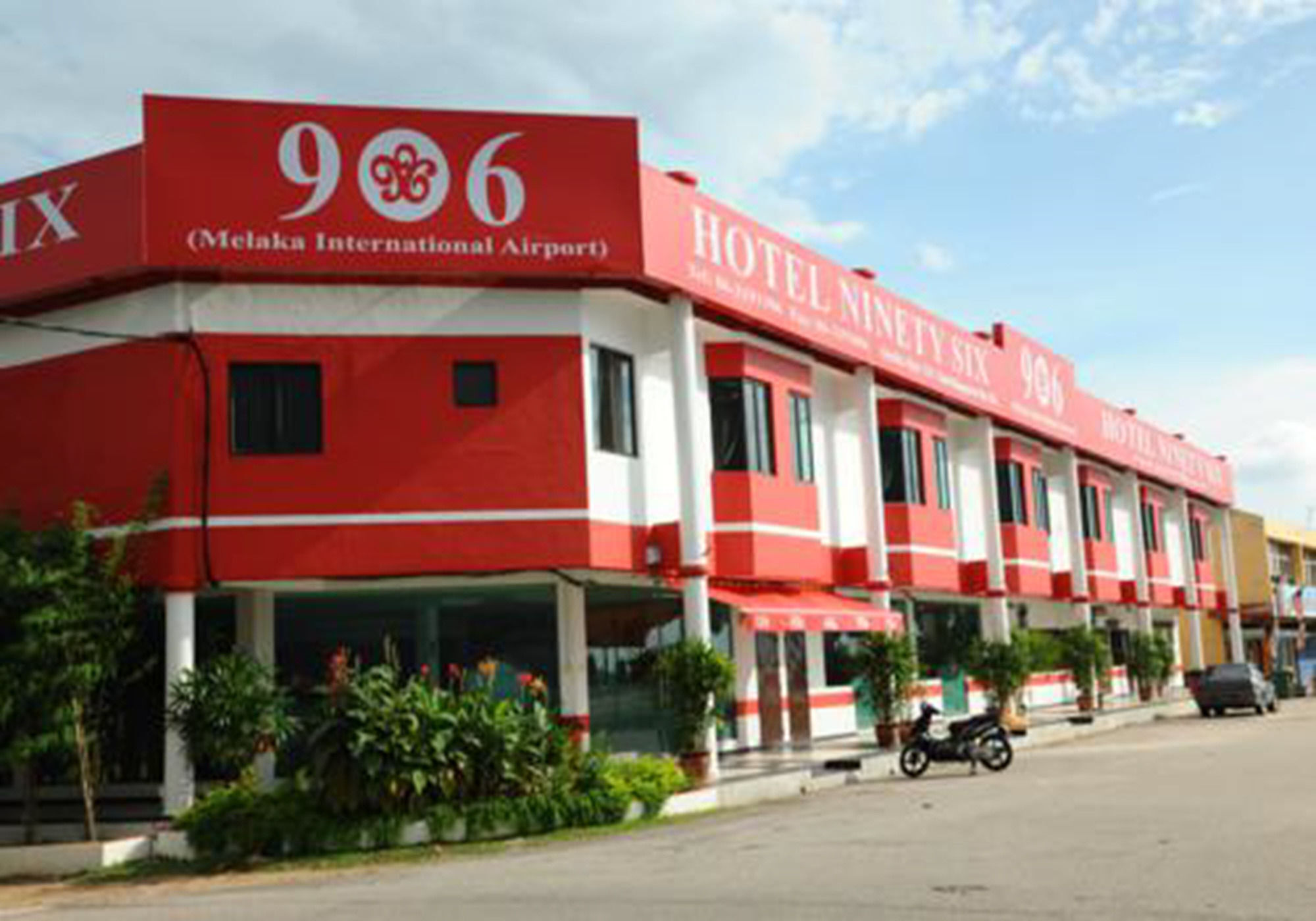 Oyo 1158 906 Airport Hotel Malacca Buitenkant foto