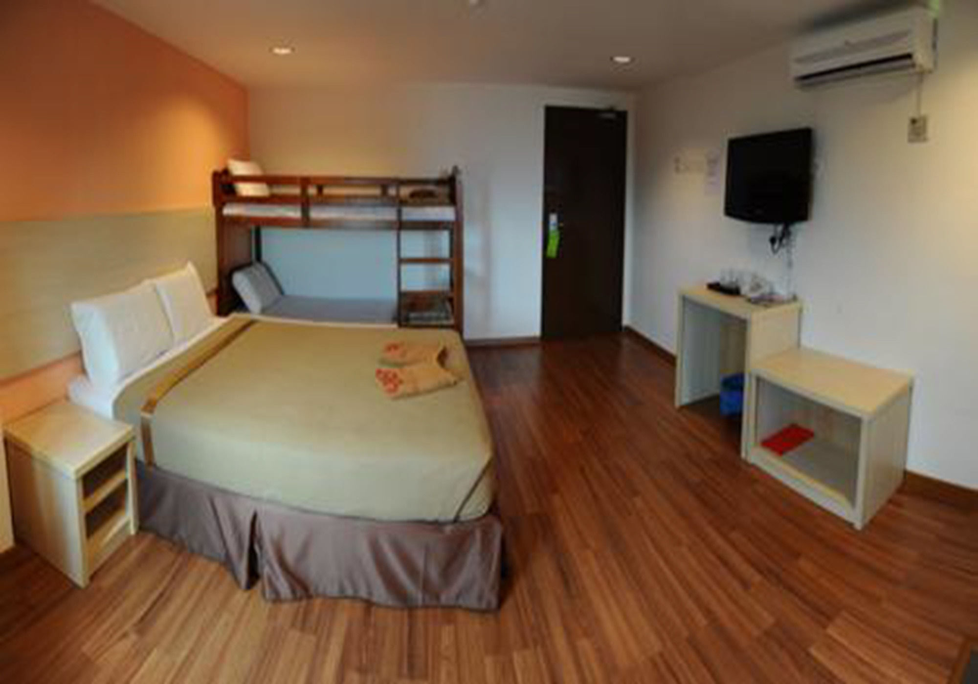 Oyo 1158 906 Airport Hotel Malacca Buitenkant foto