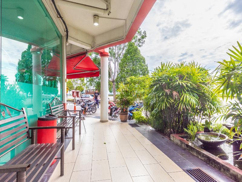 Oyo 1158 906 Airport Hotel Malacca Buitenkant foto