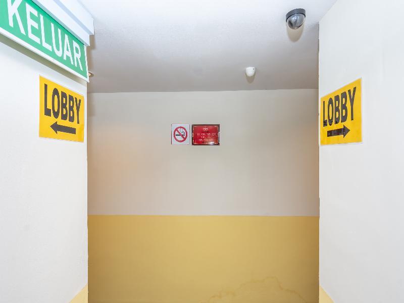 Oyo 1158 906 Airport Hotel Malacca Buitenkant foto